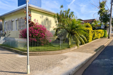 Casa Térrea Charmosa e Espaçosa na Vila Prado: Conforto, Praticidade e Próxima ao Centro!