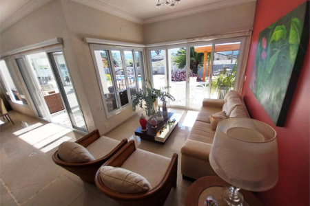 Residência de Luxo a venda no Condomínio Villaggio Capriccio -Louveira