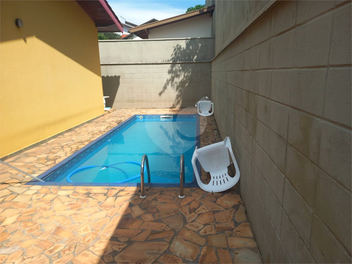 Casa à venda com 4 quartos, sendo 2 suítes,  em Villaggio Capríccio, Louveira, SP