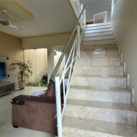 Sobrado Residencial no bairro Douradinho