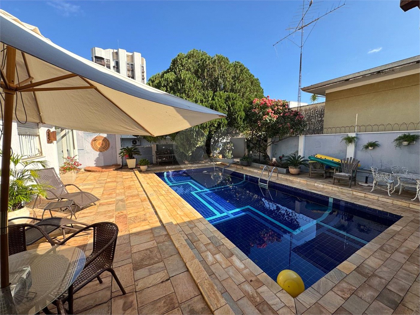 Casa com 4 quartos próxima á Santa Casa