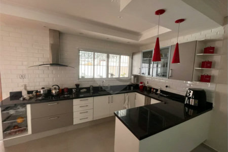 Casa com 367m², 3 dormitórios, 9 vagas, à venda na Vila Santa Teresa - Sto André.