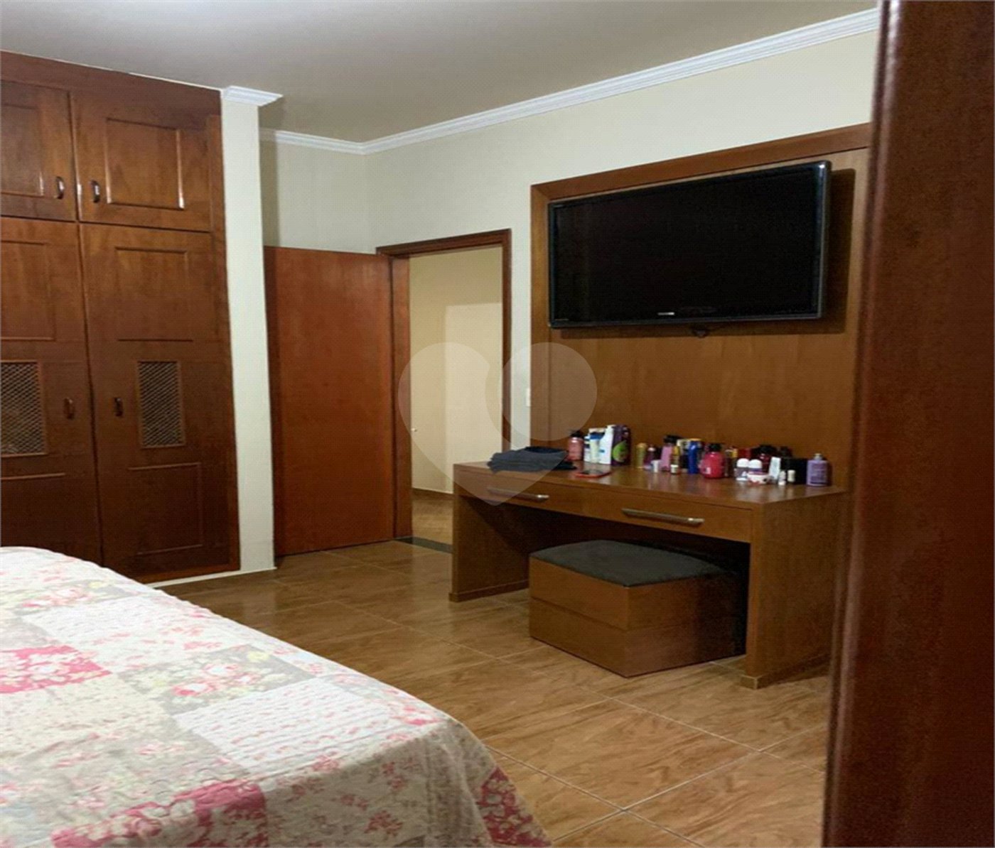 Casa à venda com 4 quartos, sendo 1 suíte, em Jardim Cruzeiro do Sul, São Carlos, SP