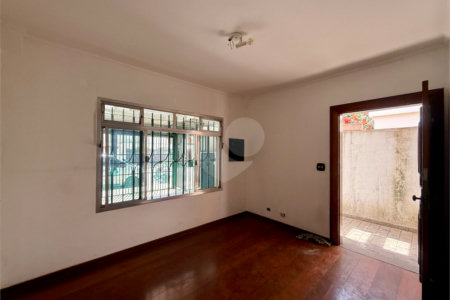 Sobrado à venda com 3 quartos, sendo 1 suíte, em Campo Belo, São Paulo, SP