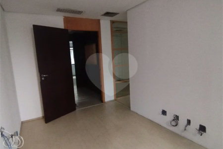 Sala comercial para locação no Jardim Paulista, 90 m², 2 garagens