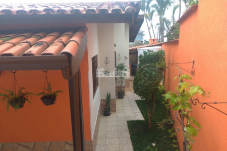 Casa à venda com 2 quartos em Jardim do Lago, Atibaia, SP