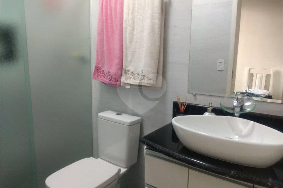 Sobrado 3 Dormitórios (sendo 1 suíte), 2 Vagas a 700 metros do Largo de Vila Zelina