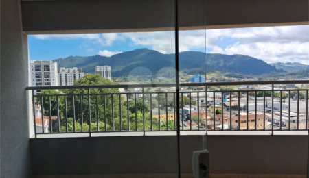 Apartamento à venda com 2 quartos, sendo 1 suíte,  em Jardim Elvira Dias, Poços de Caldas, MG