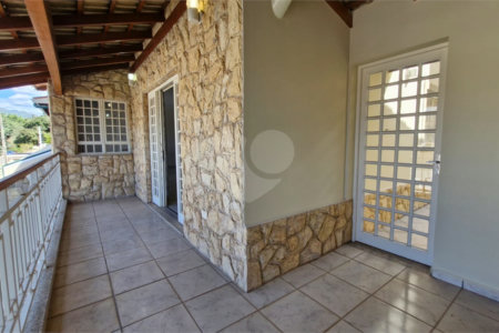 Casa sofisticada à venda em bairro nobre de Atibaia | 3 dormitórios | 408 m²