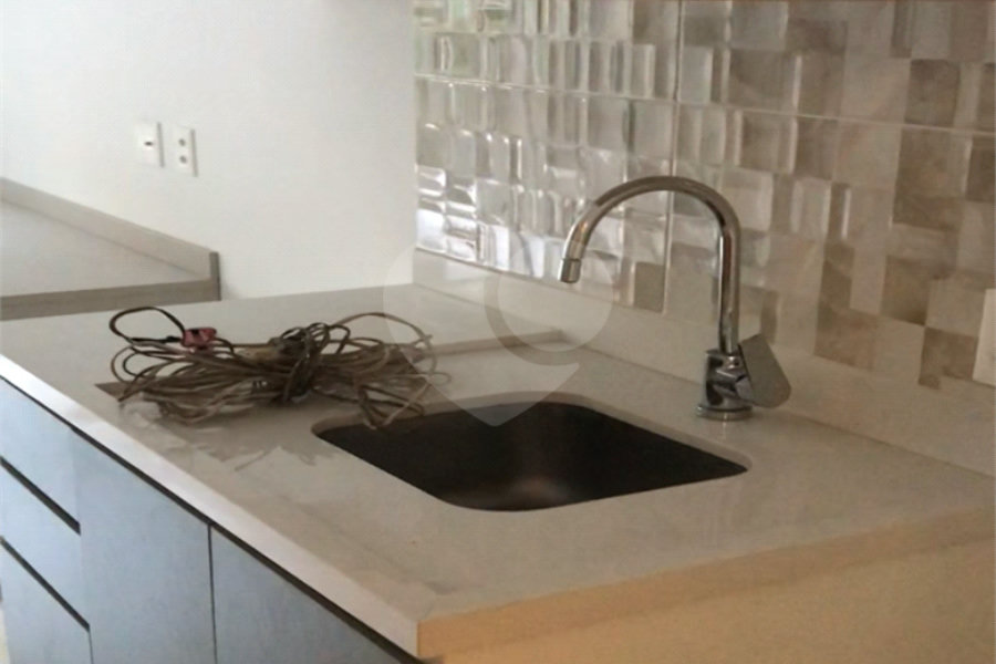 Studio novo com 34m². Imóvel recém entregue.