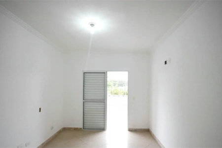 Casa à venda, 4 dormitórios(3 suítes). estuda permuta.