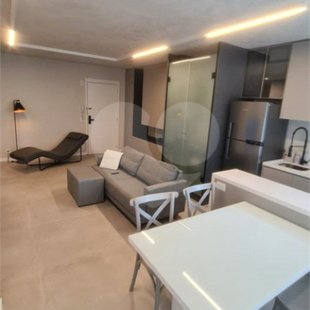 Apartamento com 2 dormitórios e uma suíte, mobilíado no Ibirapuera.