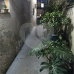 IMÓVEL COM SOBRADO + OUTRA CASA NO TERRENO, ÓTIMA PARA RENDA OU FAMÍLIA GRANDE