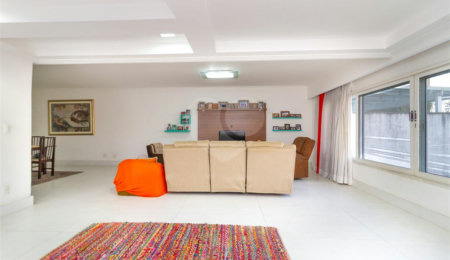 Casa à venda com 3 quartos, sendo 2 suítes,  em Jardim da Glória, São Paulo, SP
