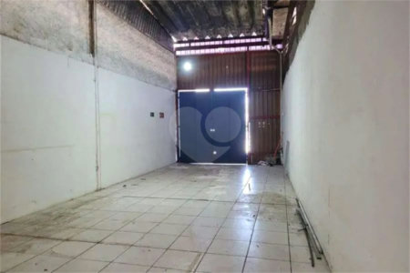 Galpão Comercial com 370m² para venda e locação na Vila Guarani – Excelente Oportunidade para Empresas