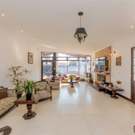 Casa à venda ou para alugar com 5 quartos, sendo 3 suítes, em Chácara Pavoeiro, Cotia, SP