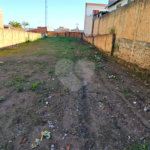 Oportunidade Comercial: Terreno de 525m² em Localização Estratégica no Parque Sissi!