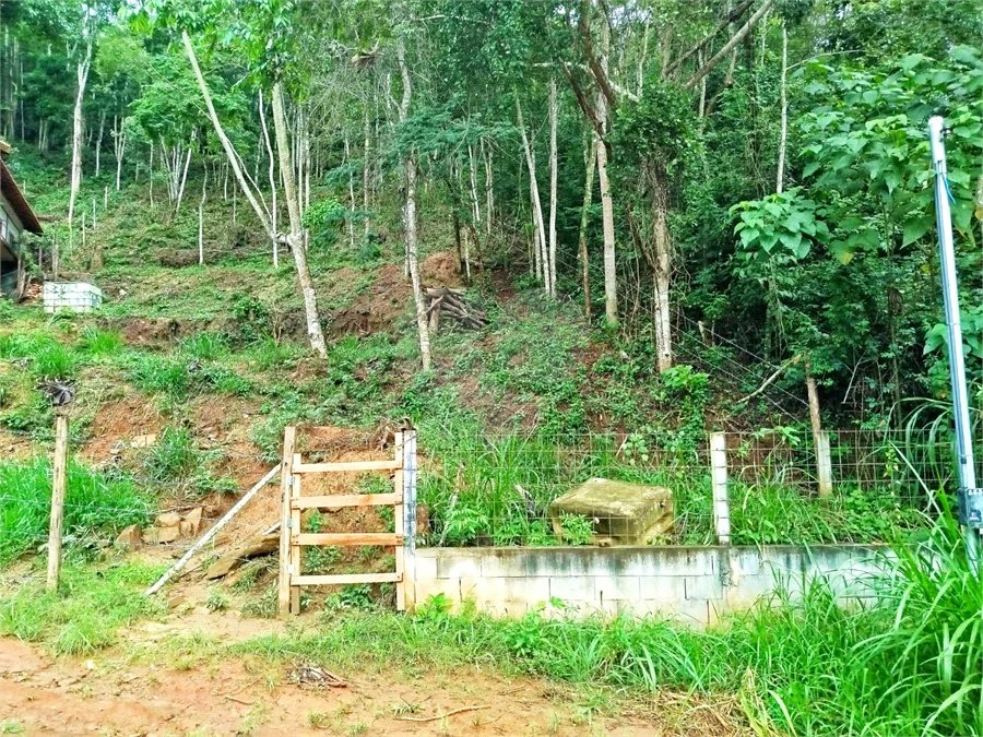 Excelente terreno à venda com 2950 m²