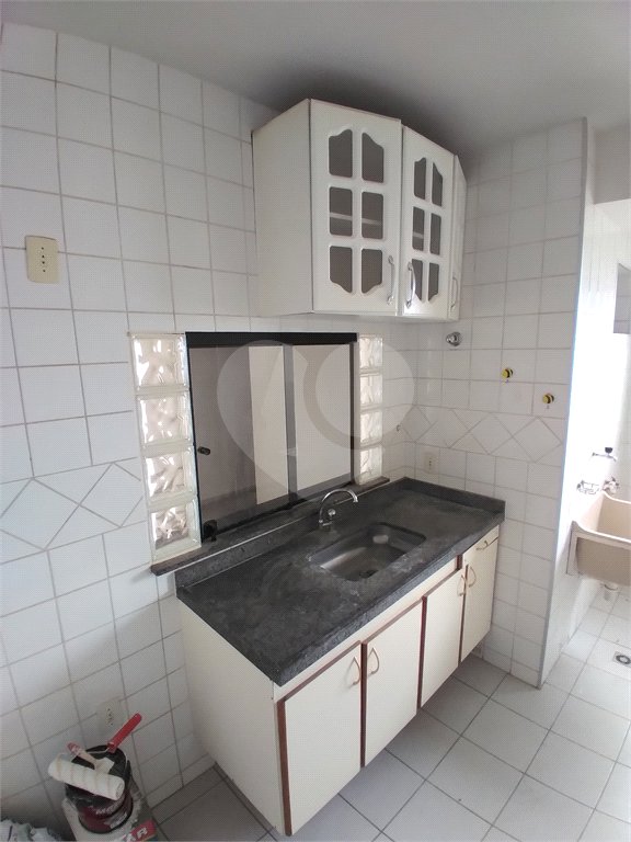 Apartamento com 3 dormitórios sendo 1 suíte.