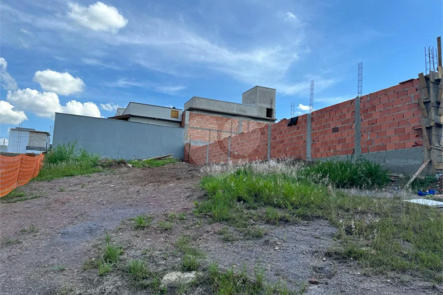 Terreno bem localizado com ótimo preço no Soleil.