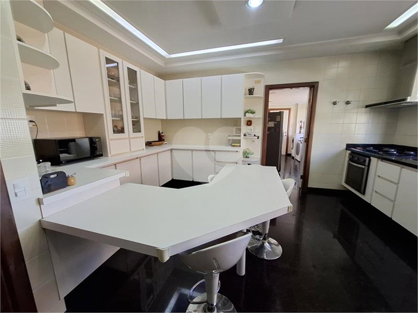Apartamento, a venda, com 300m² de área privativa, 4 suítes, 4 vagas - Santana / SP