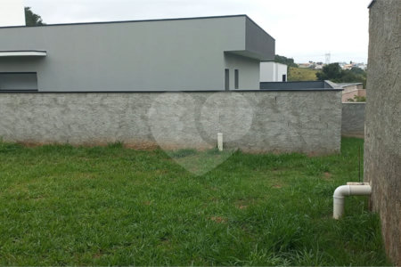 Terreno no Condomínio Santa Isabel II em Louveira