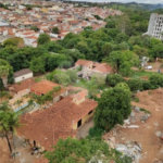 Apartamento no Condomínio Parque dos Manacás.
