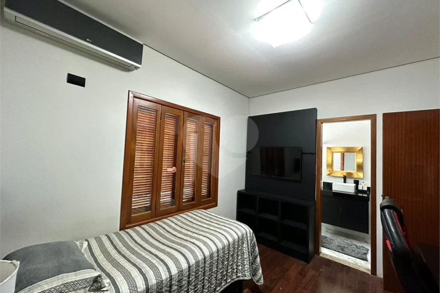 Casa à venda e locação no Condomínio Monte Alegre com 04 suítes.