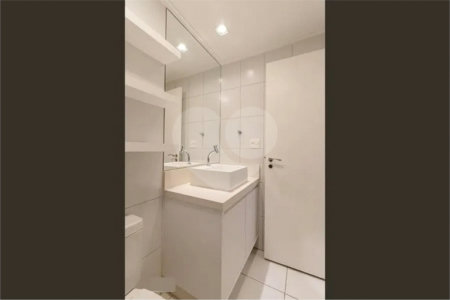 Apartamento à venda com 63,54 m² na Aclimação São Paulo SP