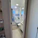 Apartamento á venda de 81m2 no Ipiranga com 2 dorms, 2 suítes, 3 banheiros, 2 vagas. Estuda permuta.
