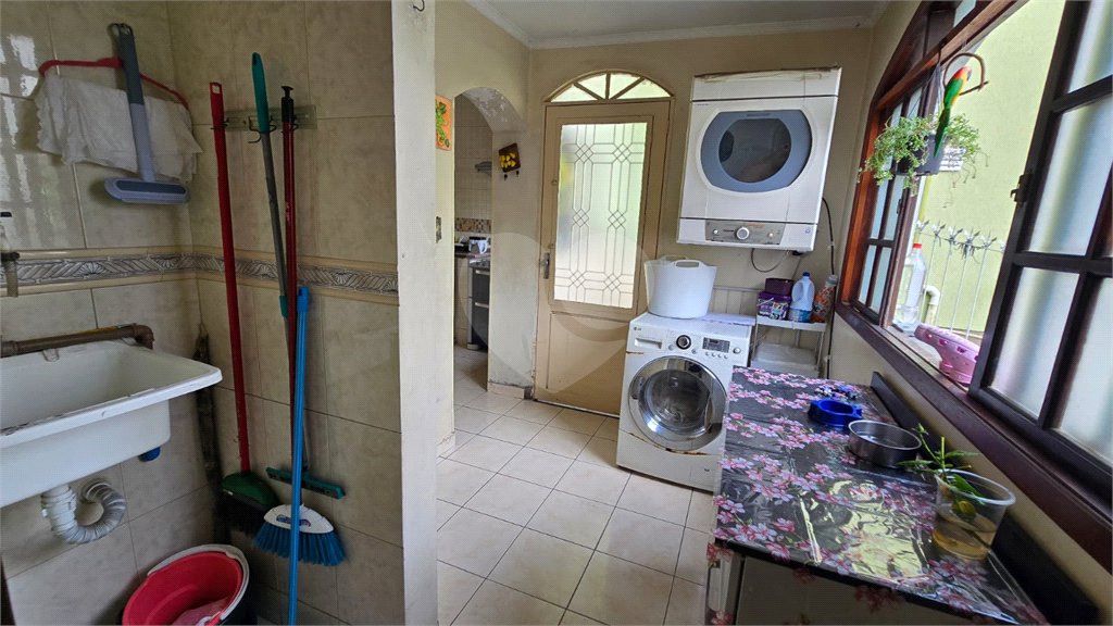 SOBRADO A VENDA FEITO PARA RENDA, FAMÍLIA GRANDE OU 2 CASAS | PRÓXIMO À ESTAÇÃO PIRITUBA!