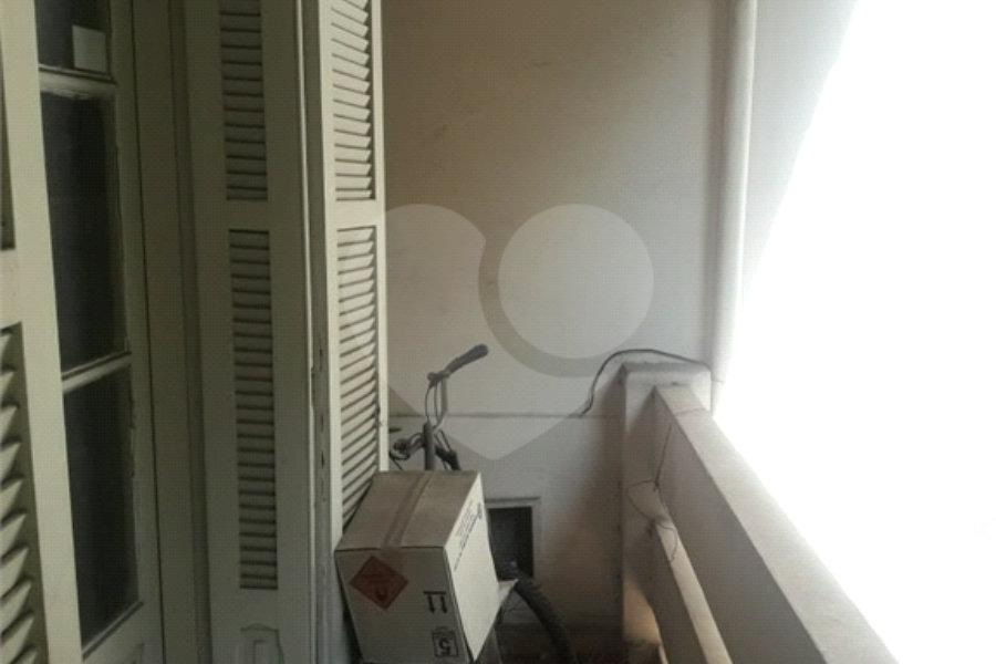 APARTAMENTO DE 3 QUARTOS À VENDA NO PARAÍSO