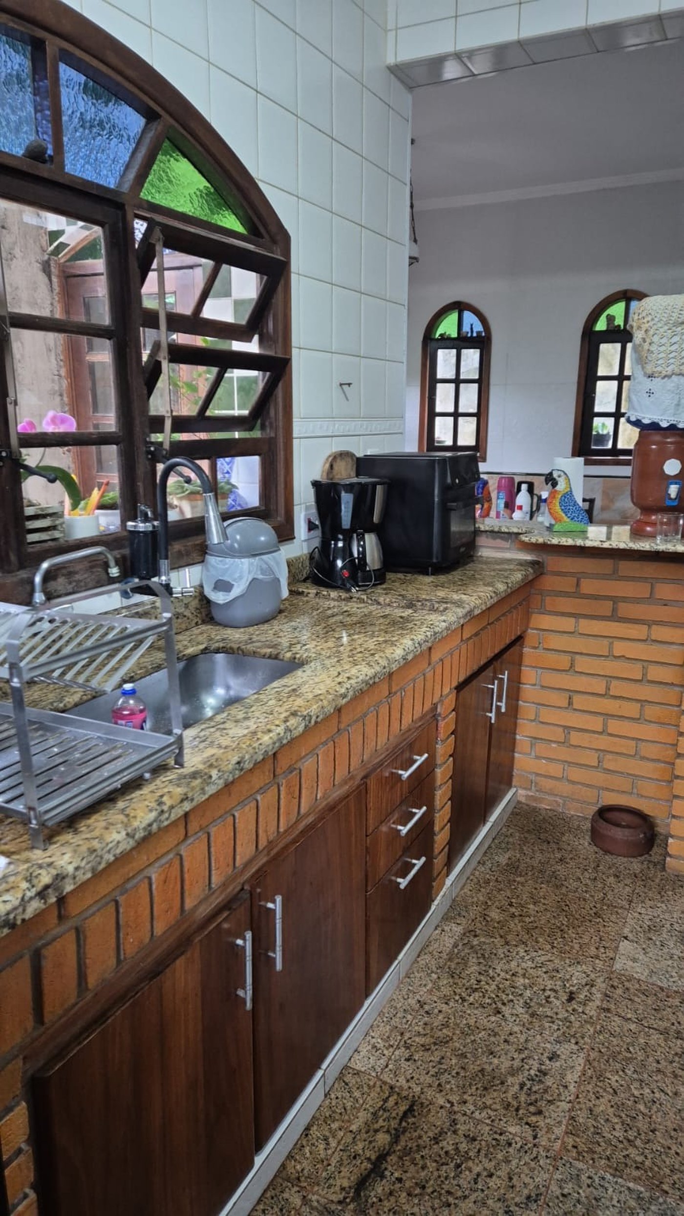 Casa à venda com 5 quartos, sendo 3 suítes, em Real, Praia Grande - SP