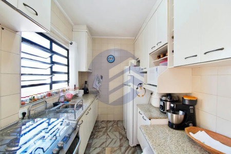 Casa para alugar com 3 quartos, sendo 1 suíte, em Jardim Monte Kemel, São Paulo - SP