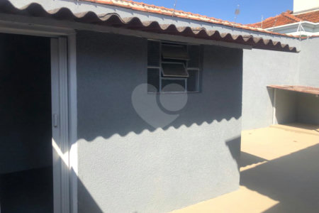 Casa térrea na Vila Nery .