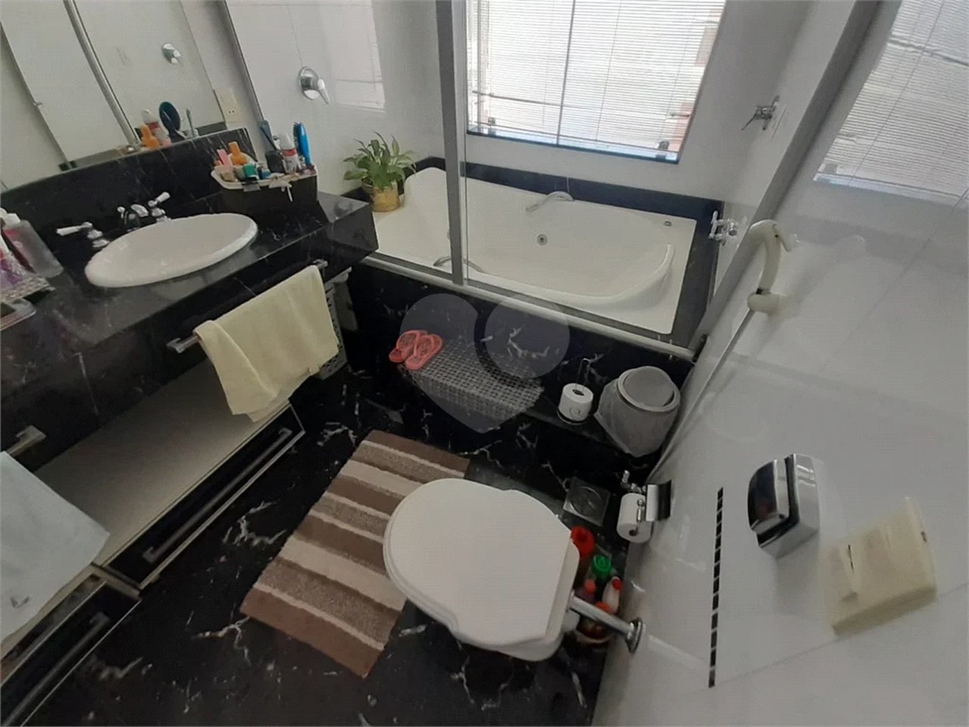 Ótima casa disponível para venda em Piracicaba, no Condomínio Residencial Village Des Lions no bairro Pompéia