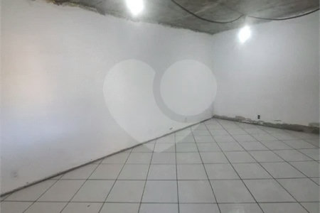 CASA LINEAR PRECISANDO DE REFORMA, 2 QUARTOS COM SUÍTE À VENDA, 121M² DE AREA CONSTRUIDA- CAMPO GRANDE