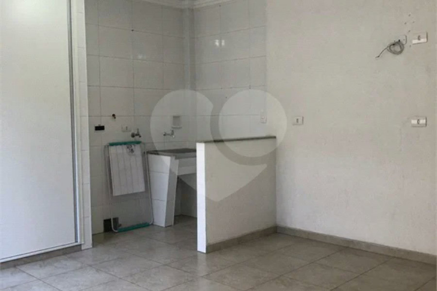 Casa com 03 dormitórios e 04 vagas Parada Inglesa