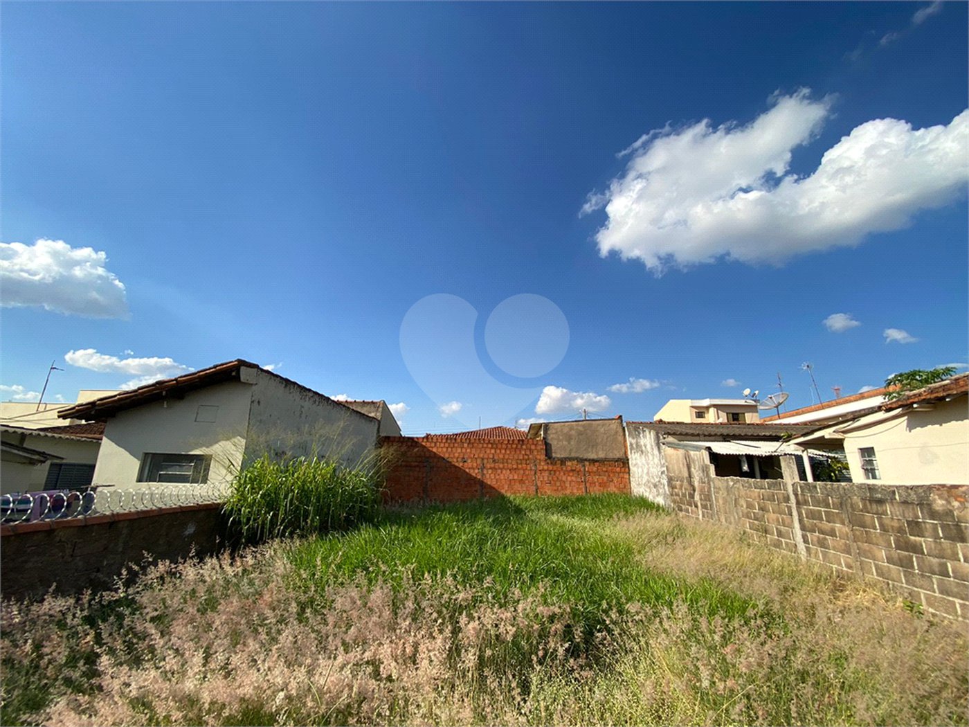 Terreno a venda no bairro Jardim Beatriz
