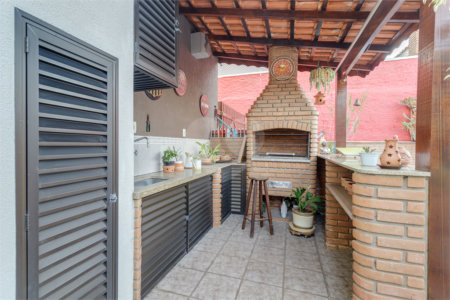 Casa à venda ou para alugar com 4 quartos, sendo 2 suítes, em Jardim Prudência, São Paulo, SP