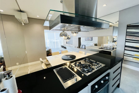 Apartamento venda / locação Vila Nova Conceição, 80m², andar alto, 1 suíte e 2 vagas