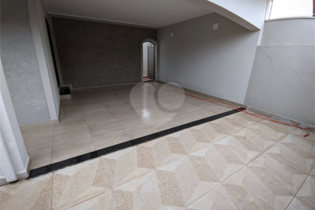Casa com 3 dormitórios no Jardim Nova Santa Paula