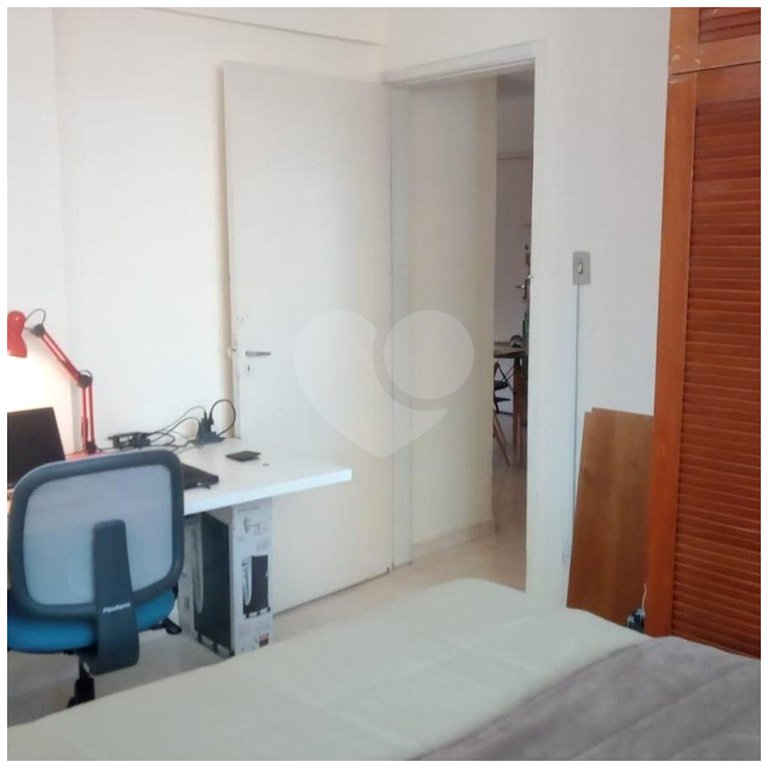 Apartamento mobiliado com 49 m² de área útil, 1 quarto, à venda na Bela Vista