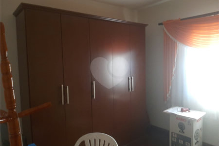 Bela casa com boa localização no bairro Portal do Sol