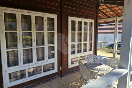 EXCELENTE RESIDÊNCIA À VENDA NO CONDOMÍNIO COLINAS VERDES – ARUJÁ/SP