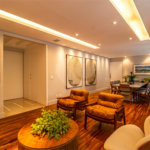 Apartamento Campo Belo à Venda 274 m² 4 Suítes 4 Vagas com Clima de Casa e Vista Verde