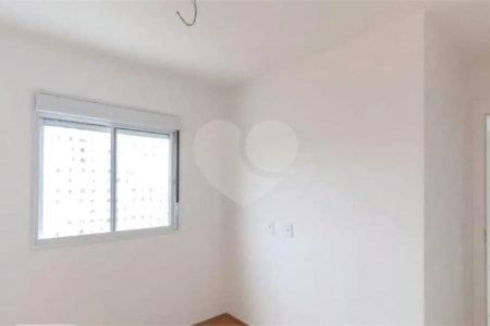 Apartamento com 50m², 2 dormitórios, 1 vaga, á venda em Itaquera.