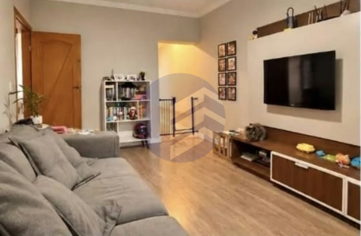 Casa à venda com 3 quartos, sendo 1 suíte, em Jardim Esmeralda, São Paulo - SP