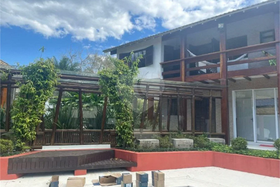 Casa à venda com 5 suítes em Costa do Sol, Bertioga, SP