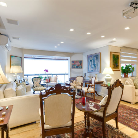 Apartamento à venda com 3 quartos, sendo 2 suítes, em Campo Belo, São Paulo, SP